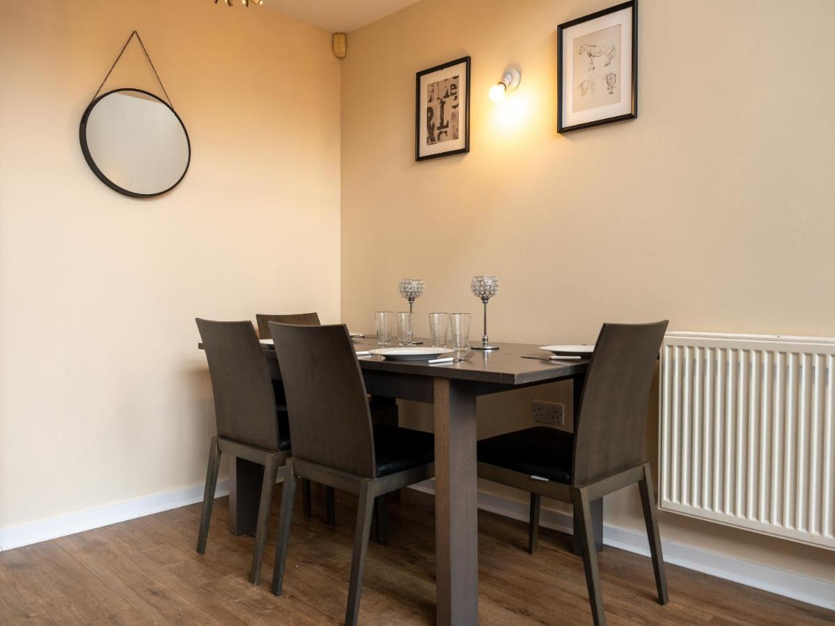 Luxury 2 Bed Apartment - Near Heathrow, Legoland, Windsor Slough Kültér fotó
