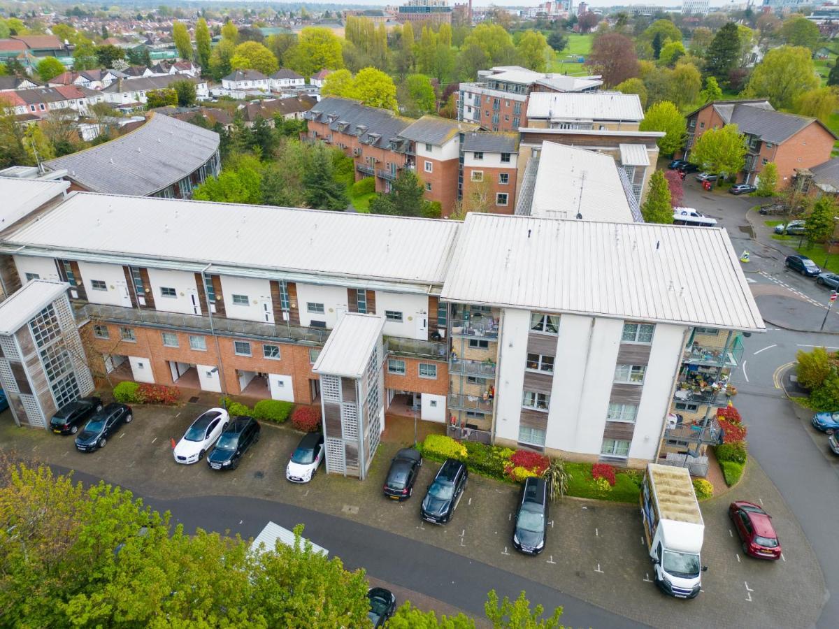 Luxury 2 Bed Apartment - Near Heathrow, Legoland, Windsor Slough Kültér fotó
