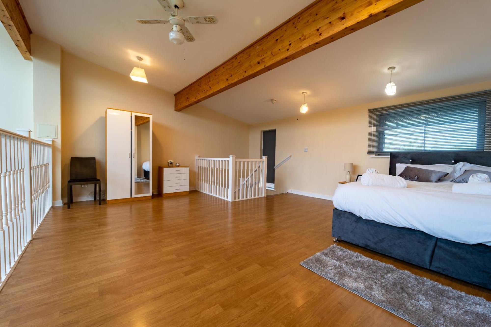Luxury 2 Bed Apartment - Near Heathrow, Legoland, Windsor Slough Kültér fotó