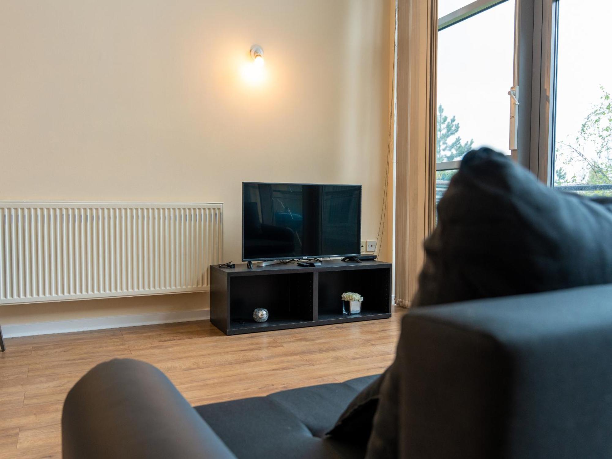 Luxury 2 Bed Apartment - Near Heathrow, Legoland, Windsor Slough Kültér fotó