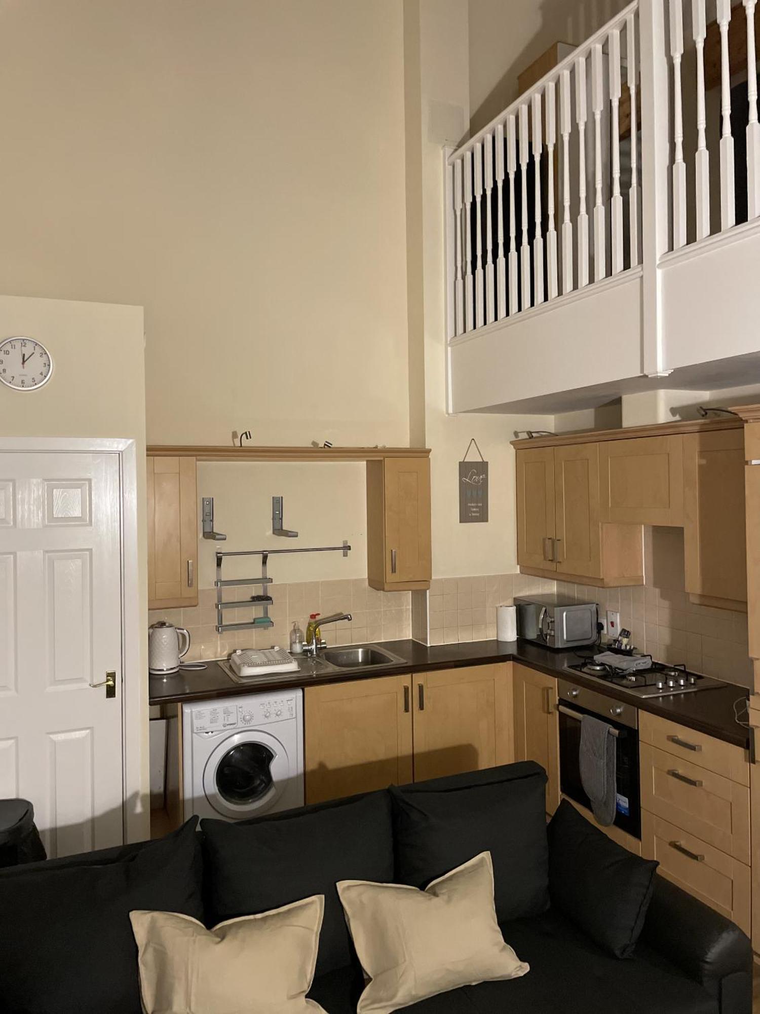Luxury 2 Bed Apartment - Near Heathrow, Legoland, Windsor Slough Kültér fotó